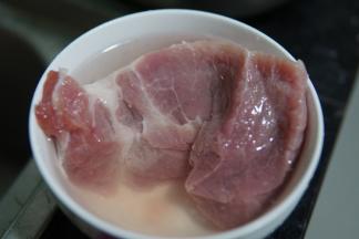 猪肉也清洗干净