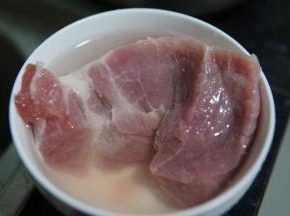 猪肉也清洗干净