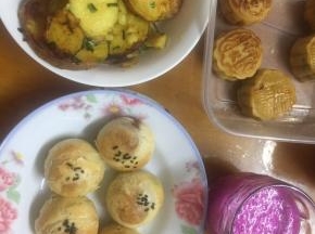 配上月饼，丰盛的早餐