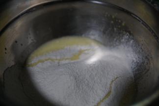 面粉过筛是为了蛋糕更细腻