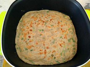 反过来，煎至两面金黄即可。