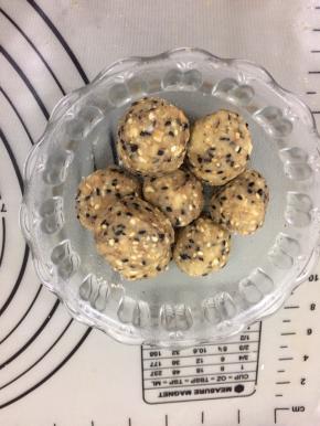 五仁馅分成20克一个