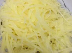 捞出沥干水分