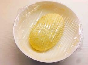 盖上保鲜膜发酵