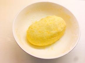 揉捏光滑的成团