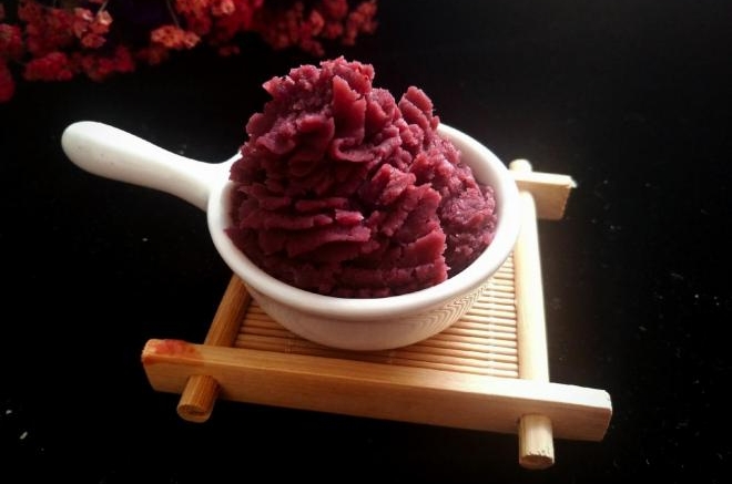 蛋黄酥DIY紫薯馅