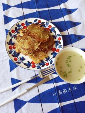 纯土豆丝煎饼香喷喷又很可口，不妨一试