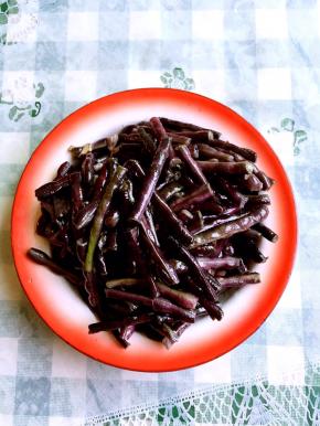 做好的秋豆，用来下酒佐餐还是很棒的呢！