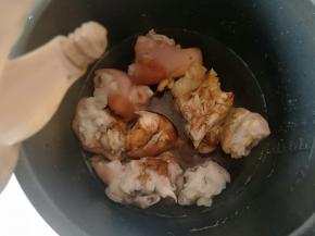 加上生抽，老抽，米醋。