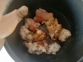 加上生抽，老抽，米醋。