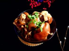 出锅以后撒上葱花即可。