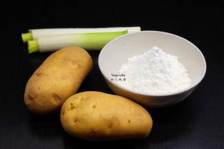 准备食材：大土豆、面粉、大蒜等食材；