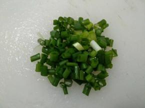 葱切葱花。