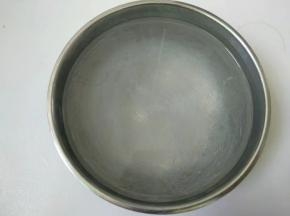 粉丝用开水浸泡30分钟。