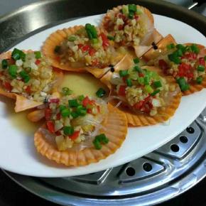 撒上葱花即可出锅。