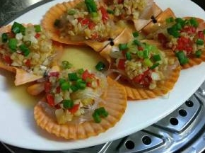 撒上葱花即可出锅。