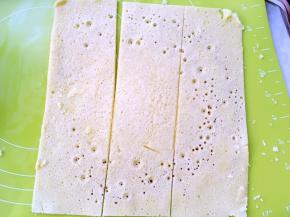 之后再分成3份，跟奇异果同等宽度即可