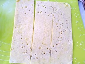 之后再分成3份，跟奇异果同等宽度即可