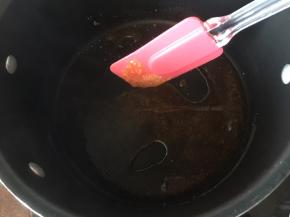 煮至变黄，搅拌均匀