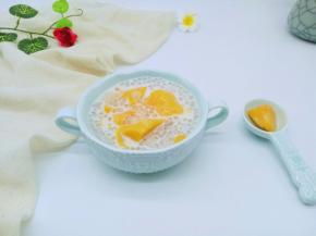 冰箱冷藏后口感特别好，还可以加入熟的血糯米饭团，夏天怎么能没有你(^_^)