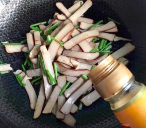 香醋少许、鸡精少许（也可以不加）