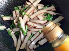 香醋少许、鸡精少许（也可以不加）
