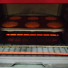 烤箱预热180度，中层20分钟