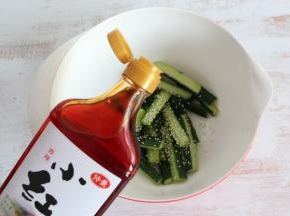 加入红油。