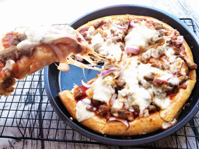 强筋骨，益气血，牛肉营养又好吃，烤个披萨味道更赞！