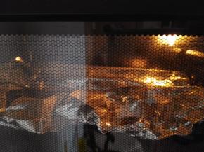 9.	200度，中层，盖上锡纸，继续烤10分钟，