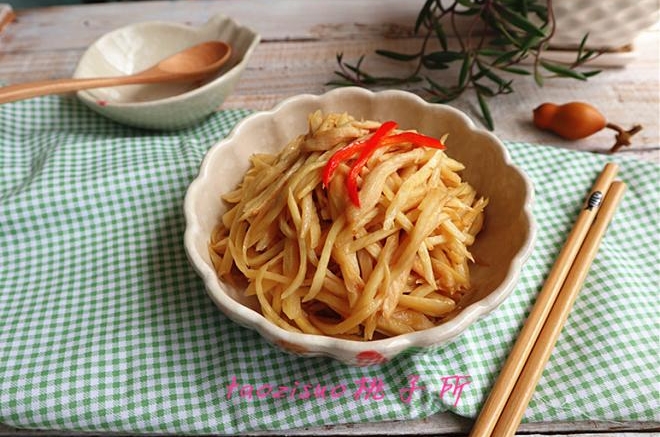 鸡肉炒茭白