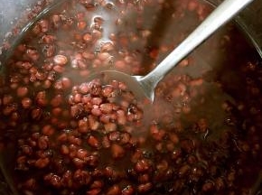 按蹄筋健两次即可！（蹄筋健每次是30分钟，按2次就是60分钟，红豆压的很软烂呢！）