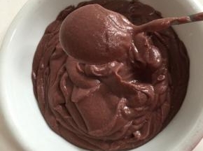 依次把所有的红豆搅打完，看看很细腻吧！