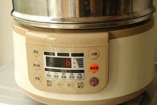 时间到，会自动转入保温，可以再焖5分钟。