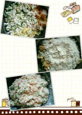 将里脊肉剁碎，其它菜切末，加入以上材料混合均匀。