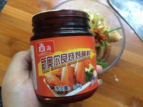 加入孜然粉辣椒粉奥尔良粉