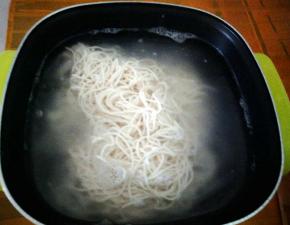 水开下面煮熟