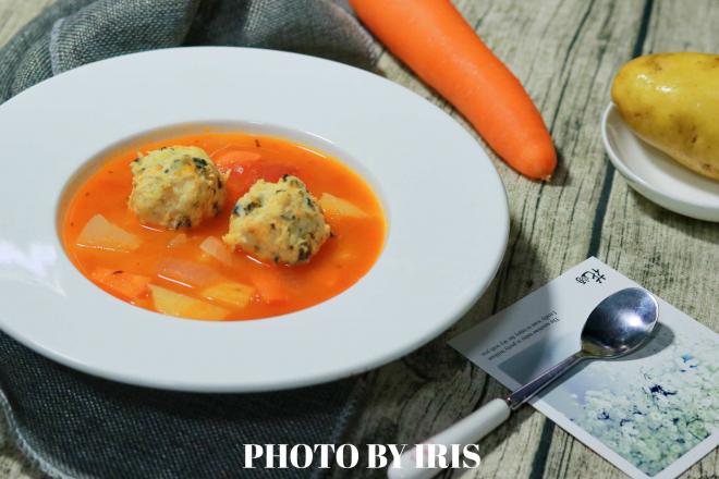 迷迭香番茄鸡肉丸子汤