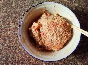 然后依次完成，让粉完成吸附在大排上，等待15分钟