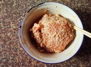 然后依次完成，让粉完成吸附在大排上，等待15分钟