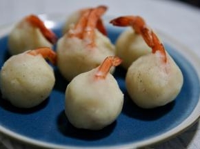 依次做好所有的土豆虾球