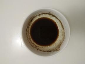 生抽、料酒、盐、黑胡椒粉拌匀成为料汁。