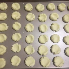 8:烤箱170度预热5分钟