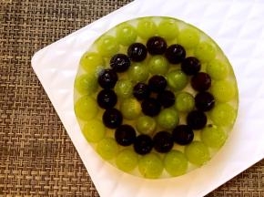 凉透即可脱模，之后倒扣在盘子上