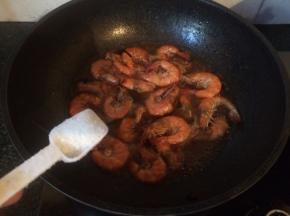 最后加入白糖，收汁即可