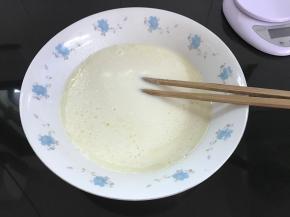 把面糊静置20分钟，