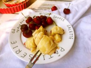 尝一个，酥香可口。