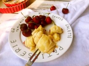 尝一个，酥香可口。