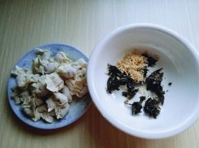 准备煮小馄饨。