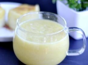 4、一款美容养颜，抗癌防癌、凉血解毒、健脑提神的果蔬汁就做好了